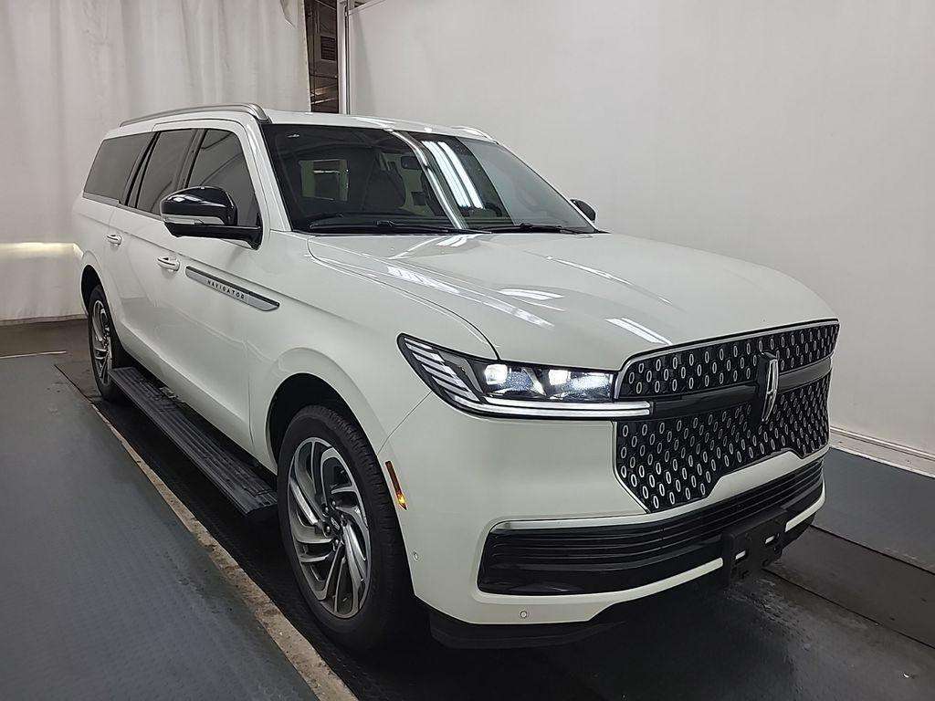 2025 Lincoln Navigator L Reserve — снимка 2