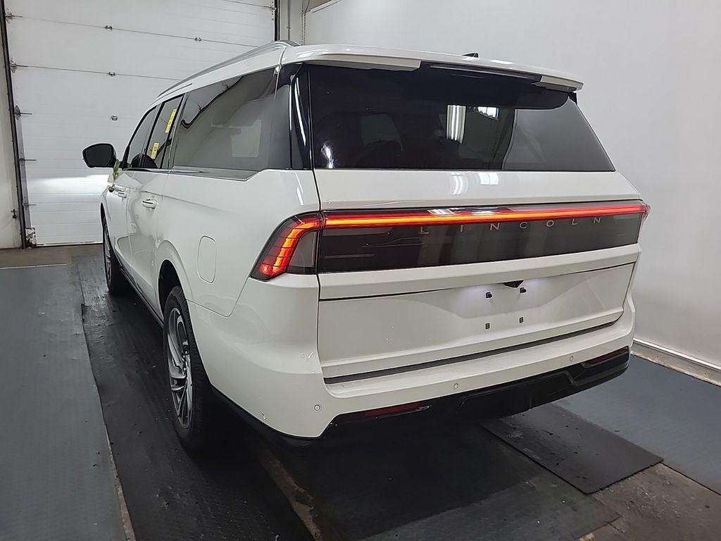 2025 Lincoln Navigator L Reserve — снимка 4