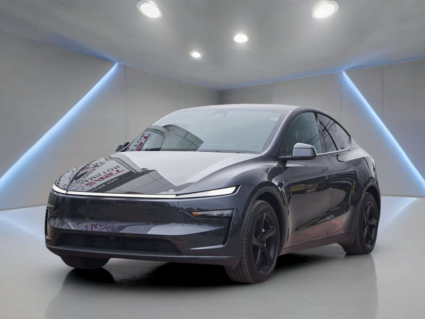 2026 Tesla Model Y Long Range — photo 2