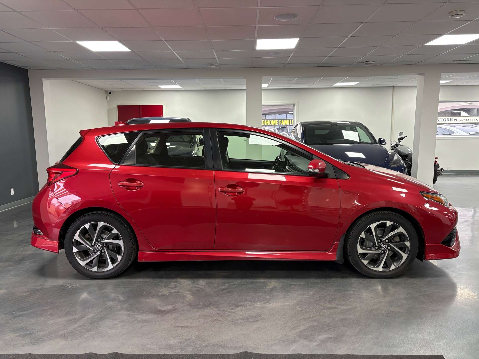2017 Toyota Corolla 4dr HB Man — снимка 5