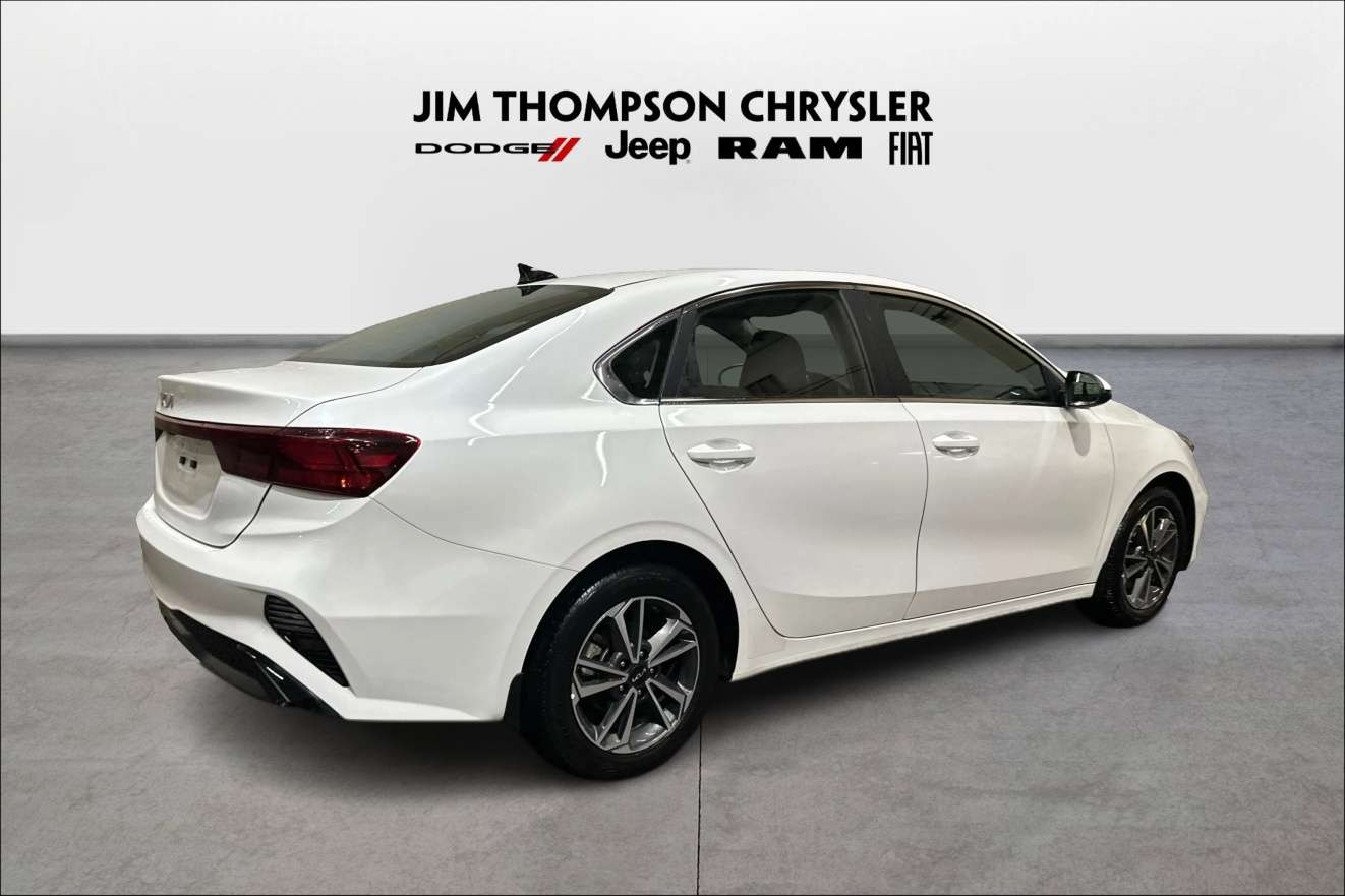 2024 Kia Forte EX  | Alloys BackUp Cam Heated Seats/Steering — снимка 5