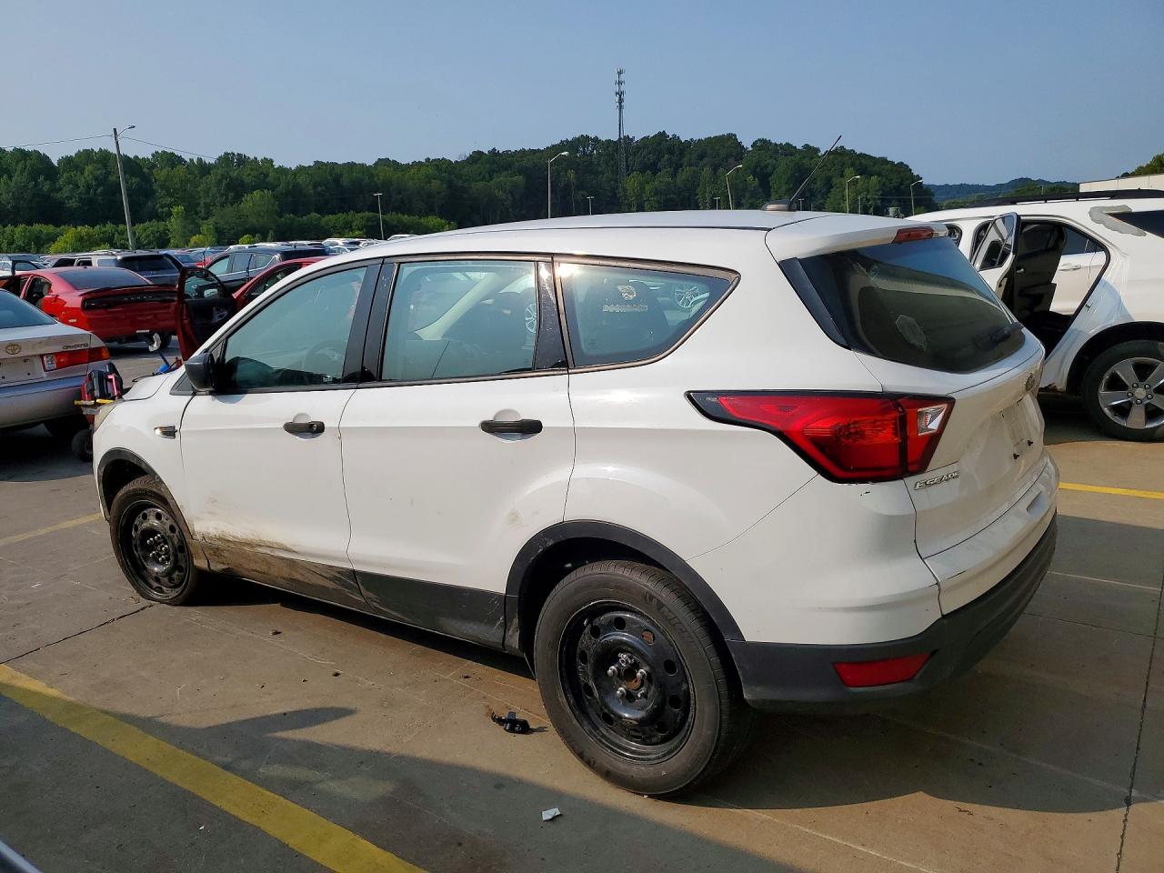 2019 FORD ESCAPE S — снимка 2
