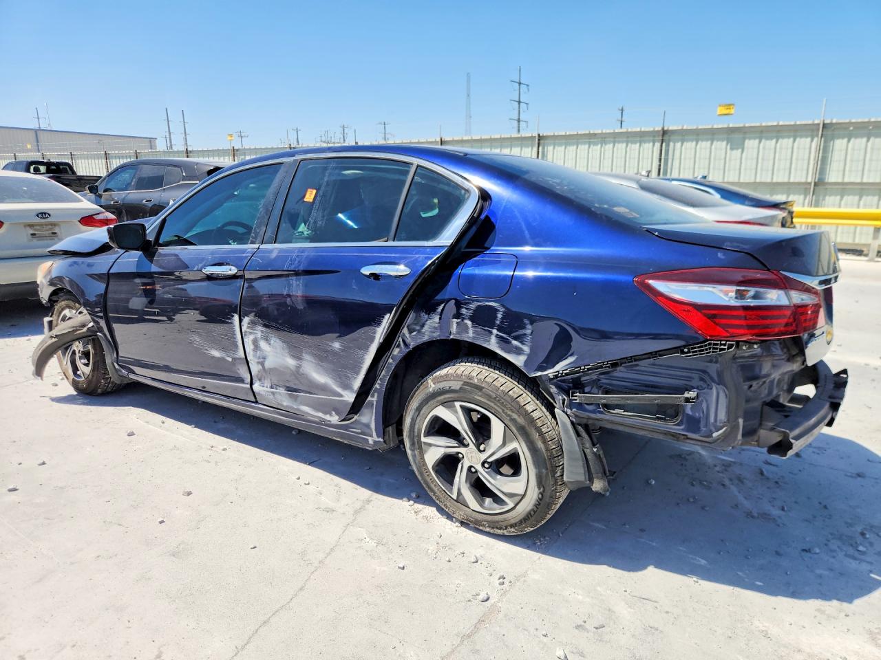 2017 HONDA ACCORD LX — снимка 2