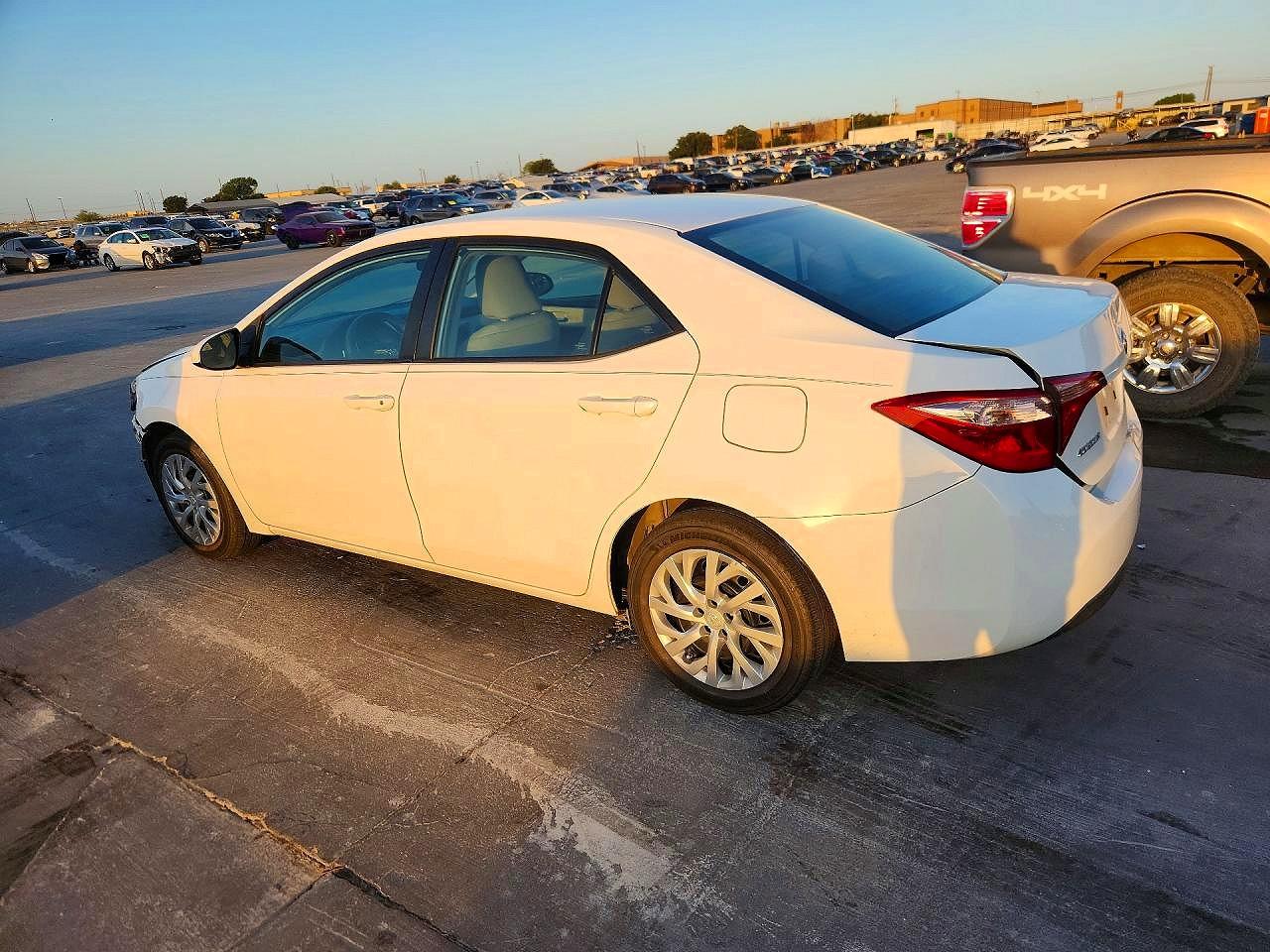 2019 TOYOTA COROLLA LE — снимка 2