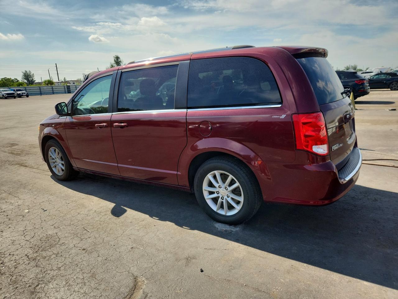 2018 DODGE GRAND CARAVAN SXT — снимка 2
