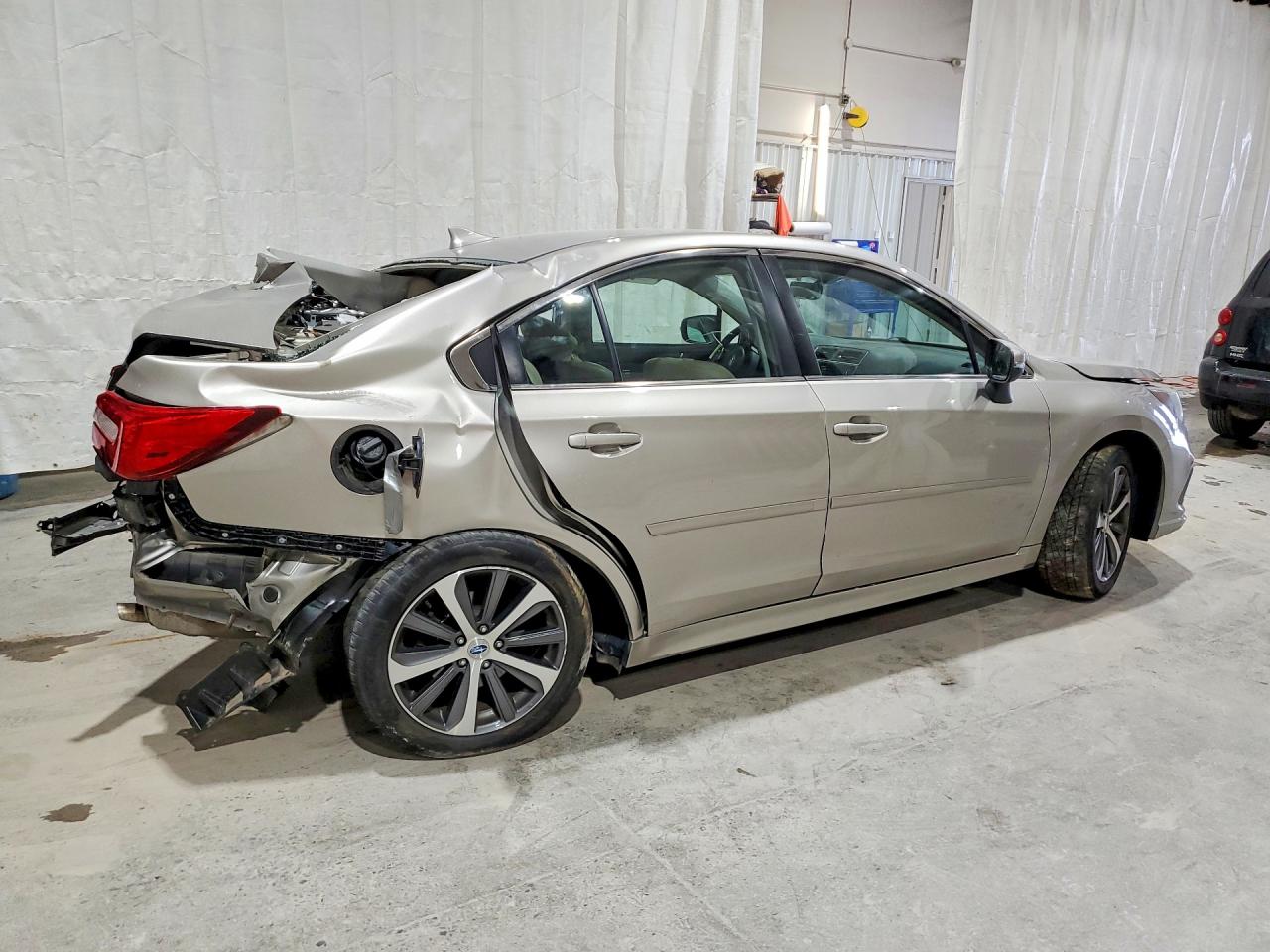 2019 SUBARU LEGACY 3.6R LIMITED — снимка 3