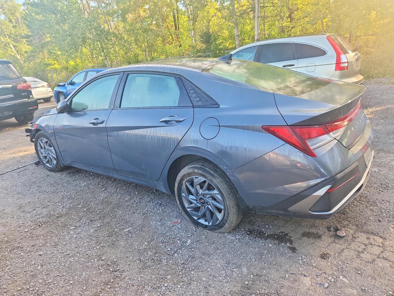2025 HYUNDAI ELANTRA SEL SPORT — снимка 2