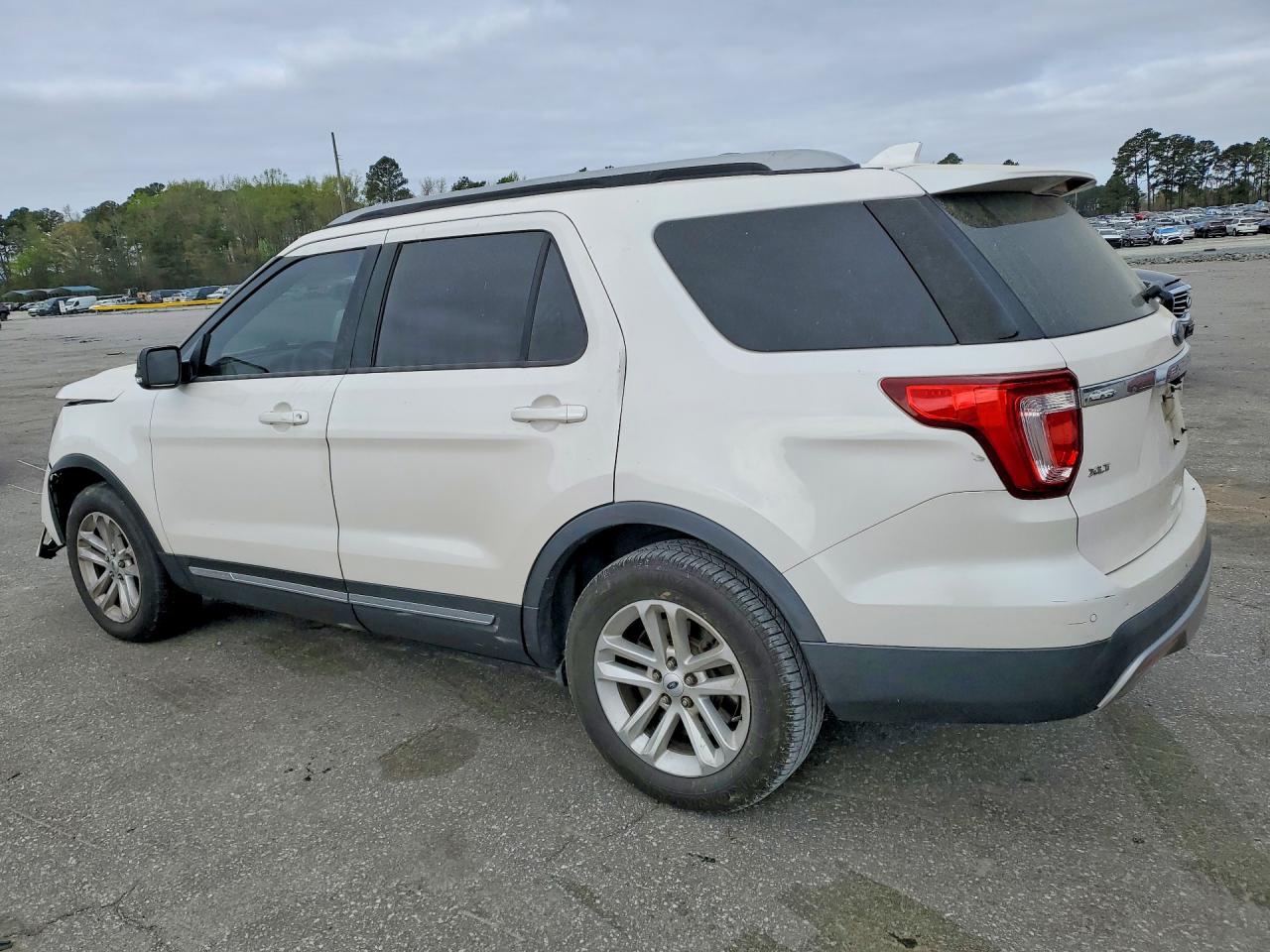 2017 FORD EXPLORER XLT — снимка 2