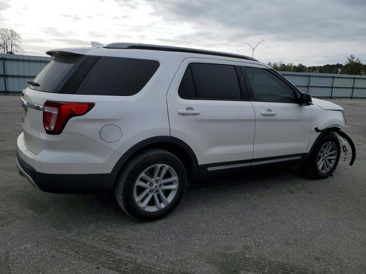 2017 FORD EXPLORER XLT — снимка 3