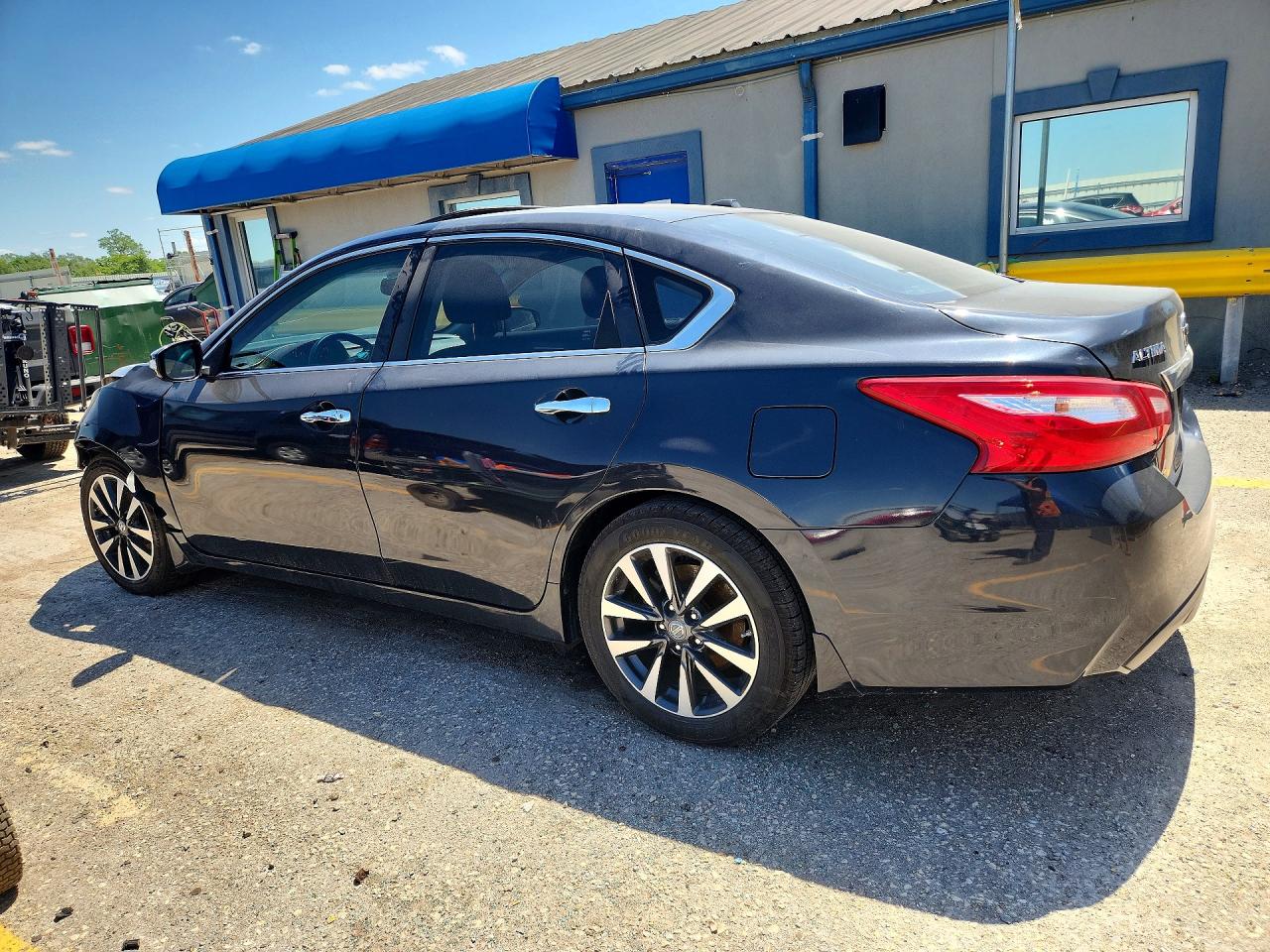 2017 NISSAN ALTIMA 2.5 SV — снимка 2