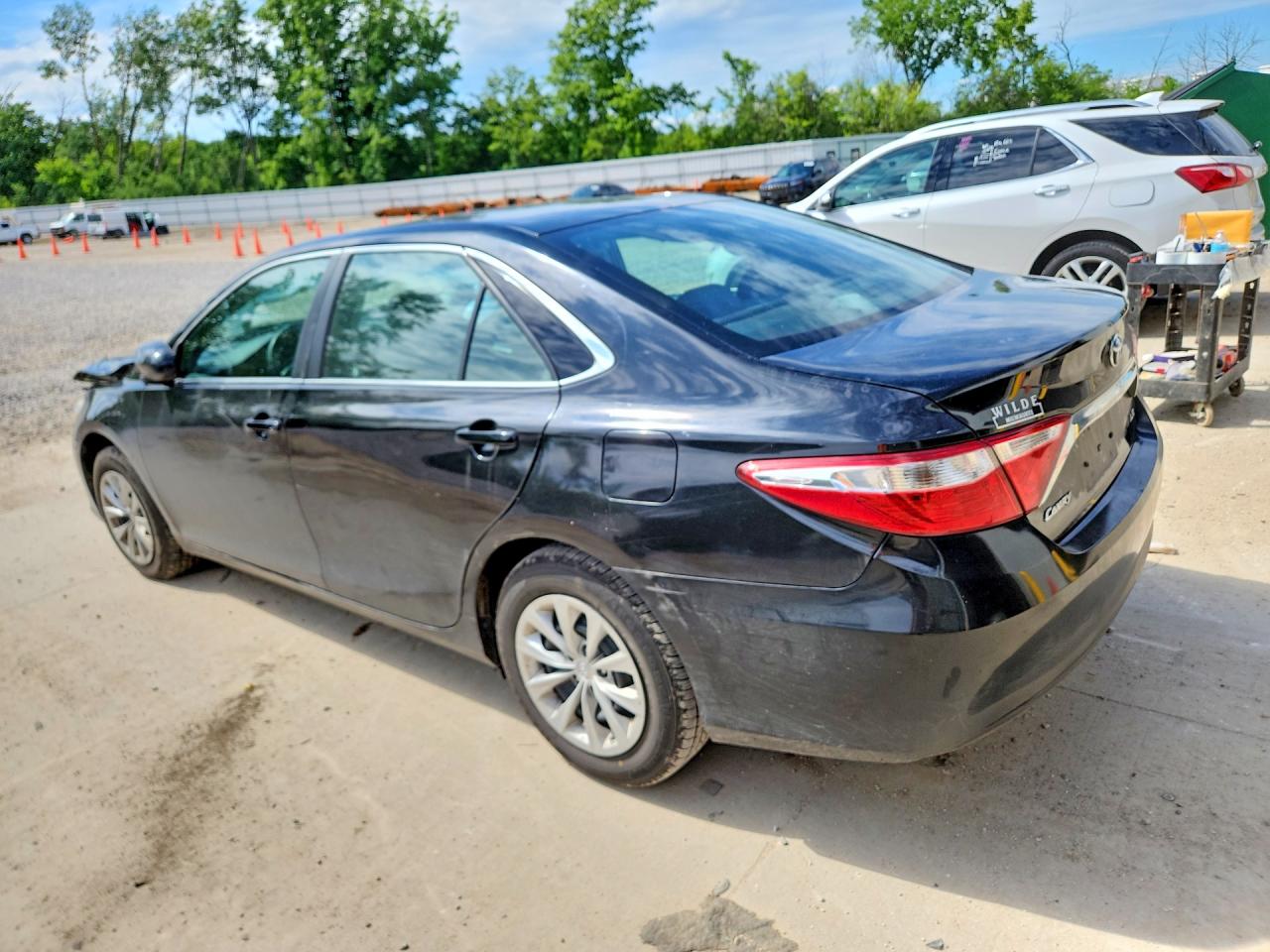 2016 TOYOTA CAMRY LE — снимка 2
