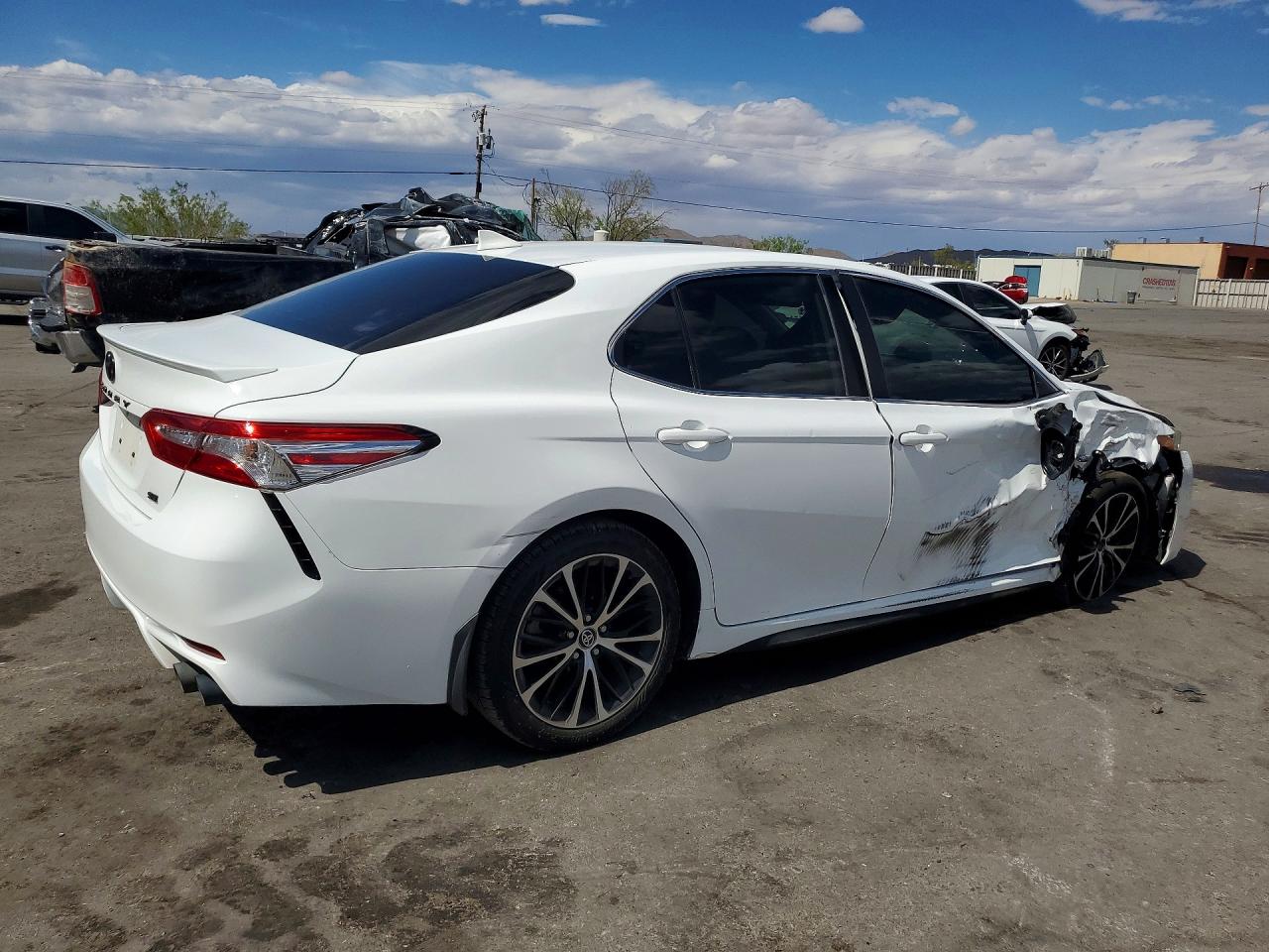 2020 TOYOTA CAMRY SE — снимка 3
