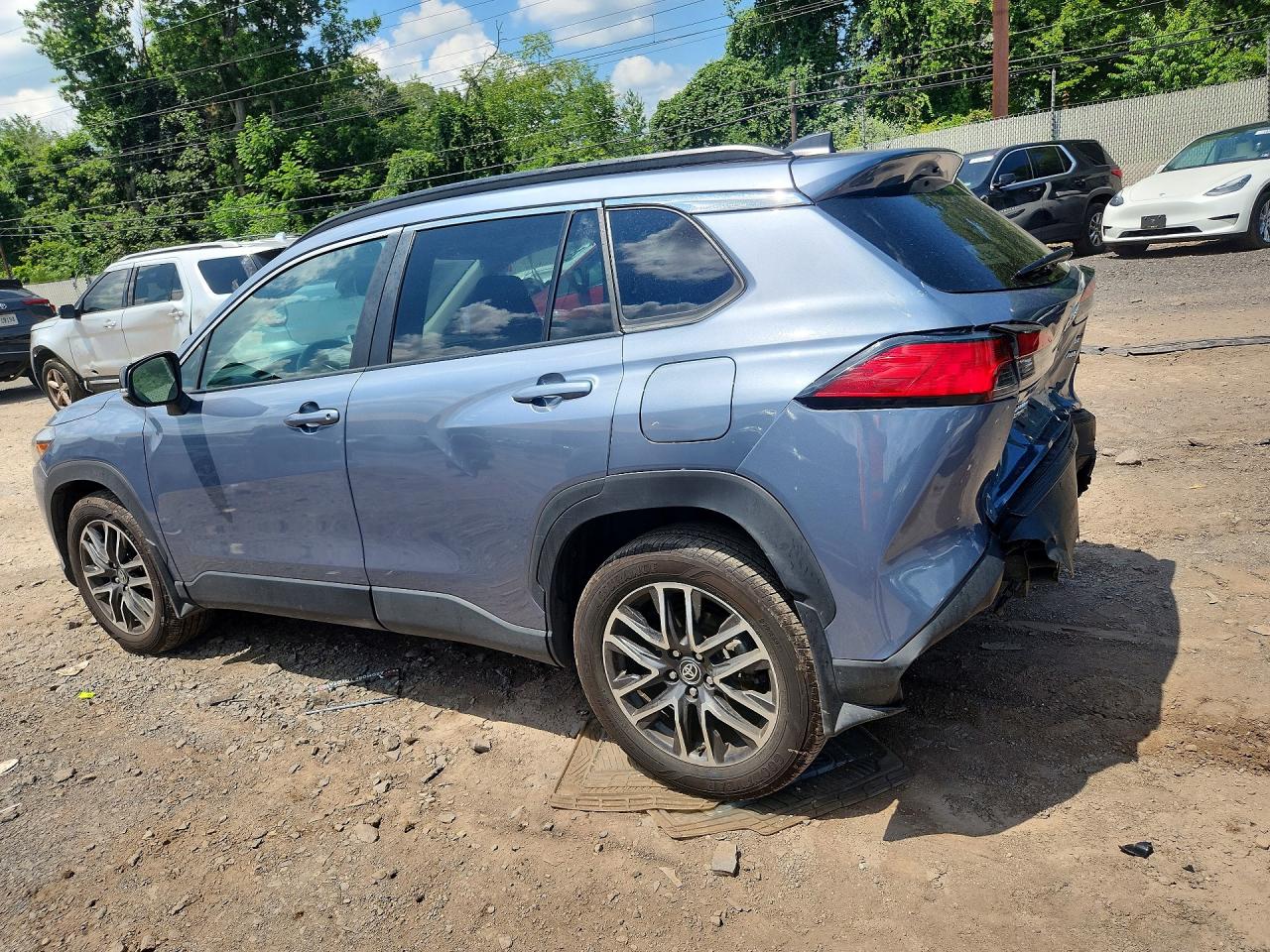2026 TOYOTA COROLLA CROSS XLE — снимка 2