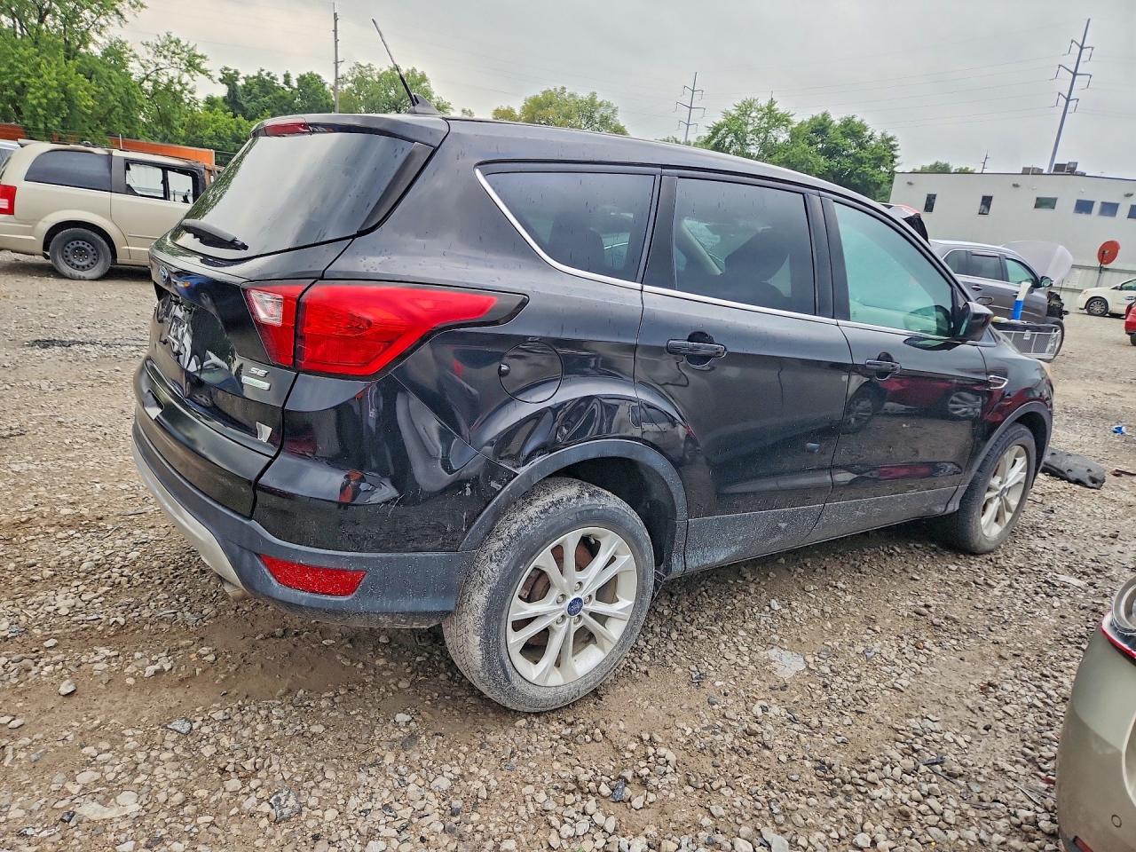 2019 FORD ESCAPE SE — снимка 3