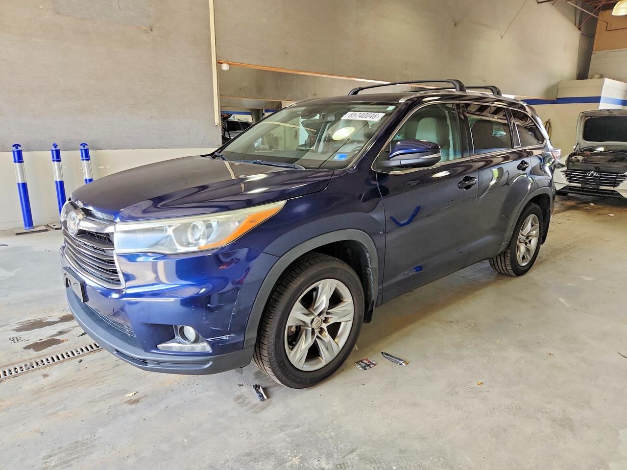 2015 TOYOTA HIGHLANDER LIMITED PLATINUM