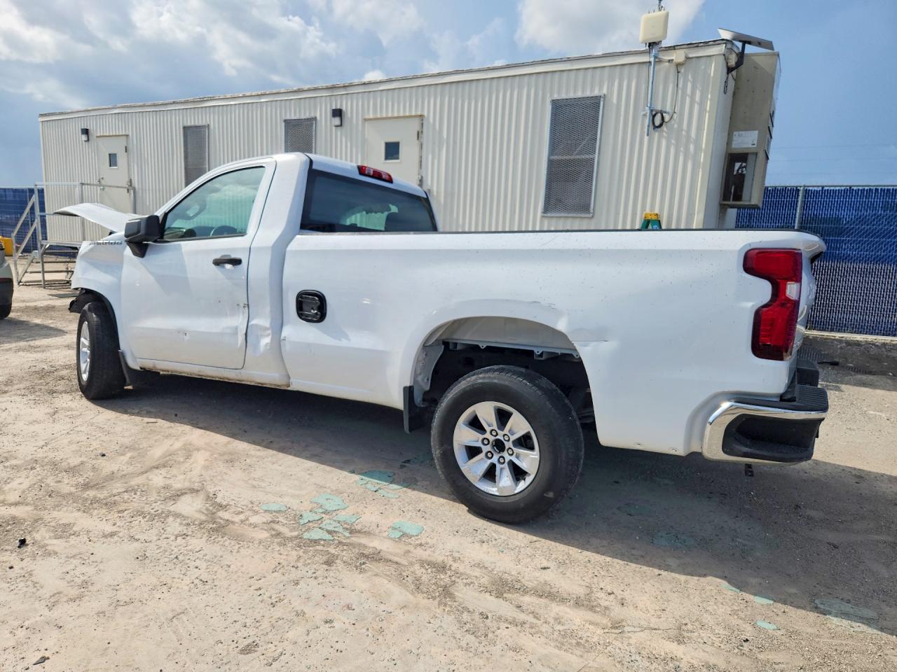 2021 CHEVROLET SILVERADO C1500 — снимка 2