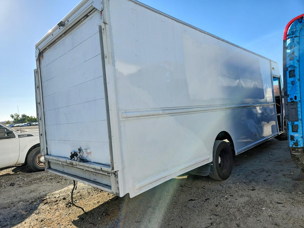 2016 FORD F59 — снимка 3