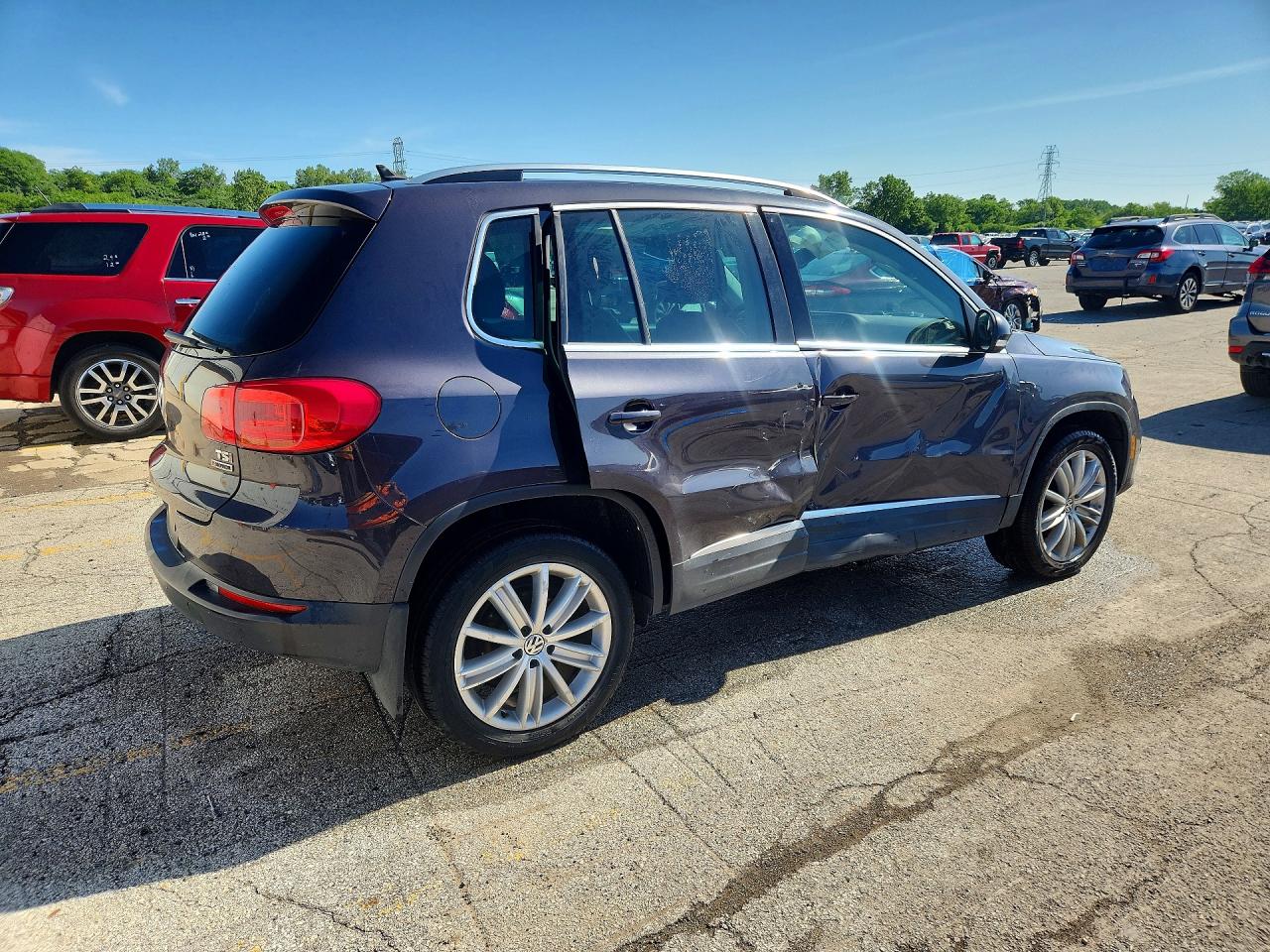 2016 VOLKSWAGEN TIGUAN S/SE/SEL/R-LINE — снимка 3