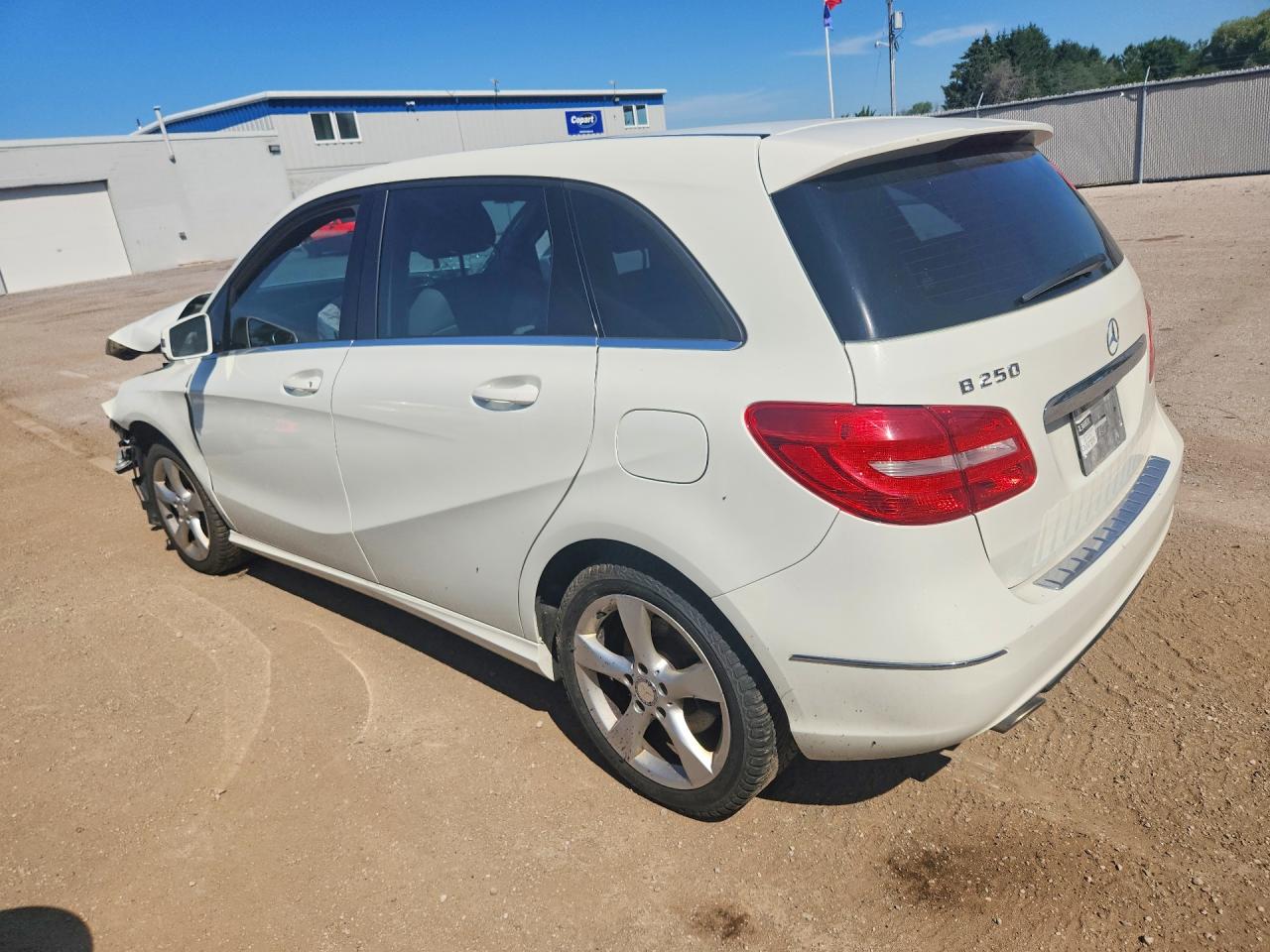 2013 MERCEDES-BENZ B250 — снимка 2