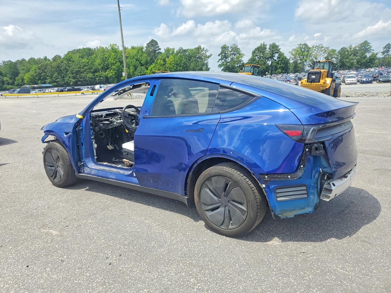 2026 TESLA MODEL Y — снимка 2