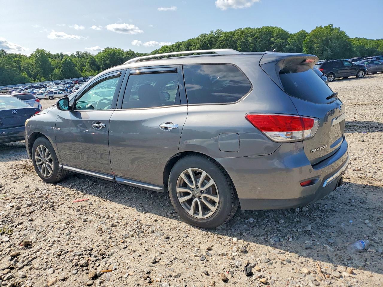 2015 NISSAN PATHFINDER S — снимка 2