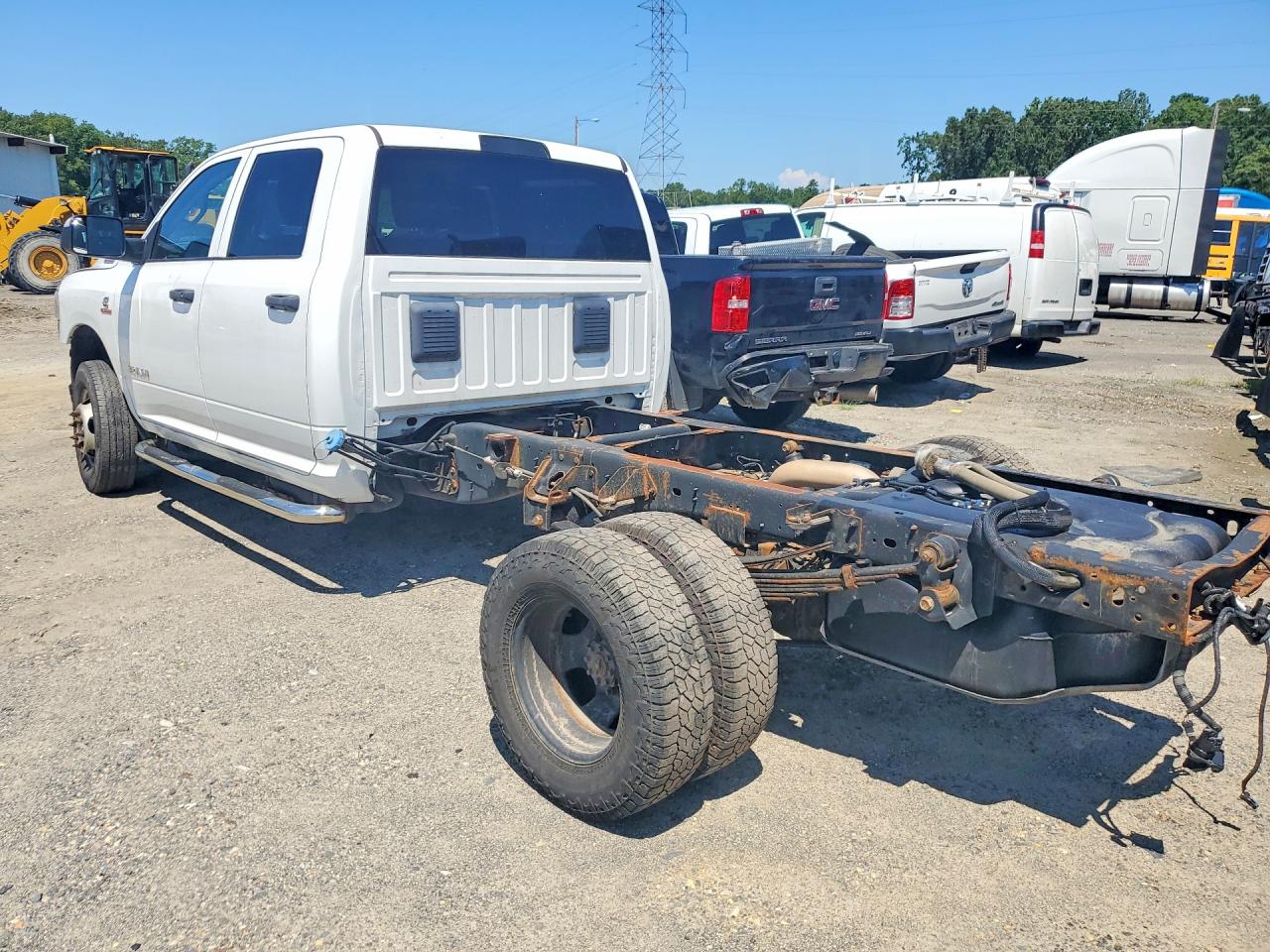 2020 RAM 3500 — снимка 2