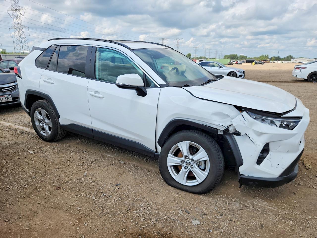 2021 TOYOTA RAV4 XLE — снимка 4