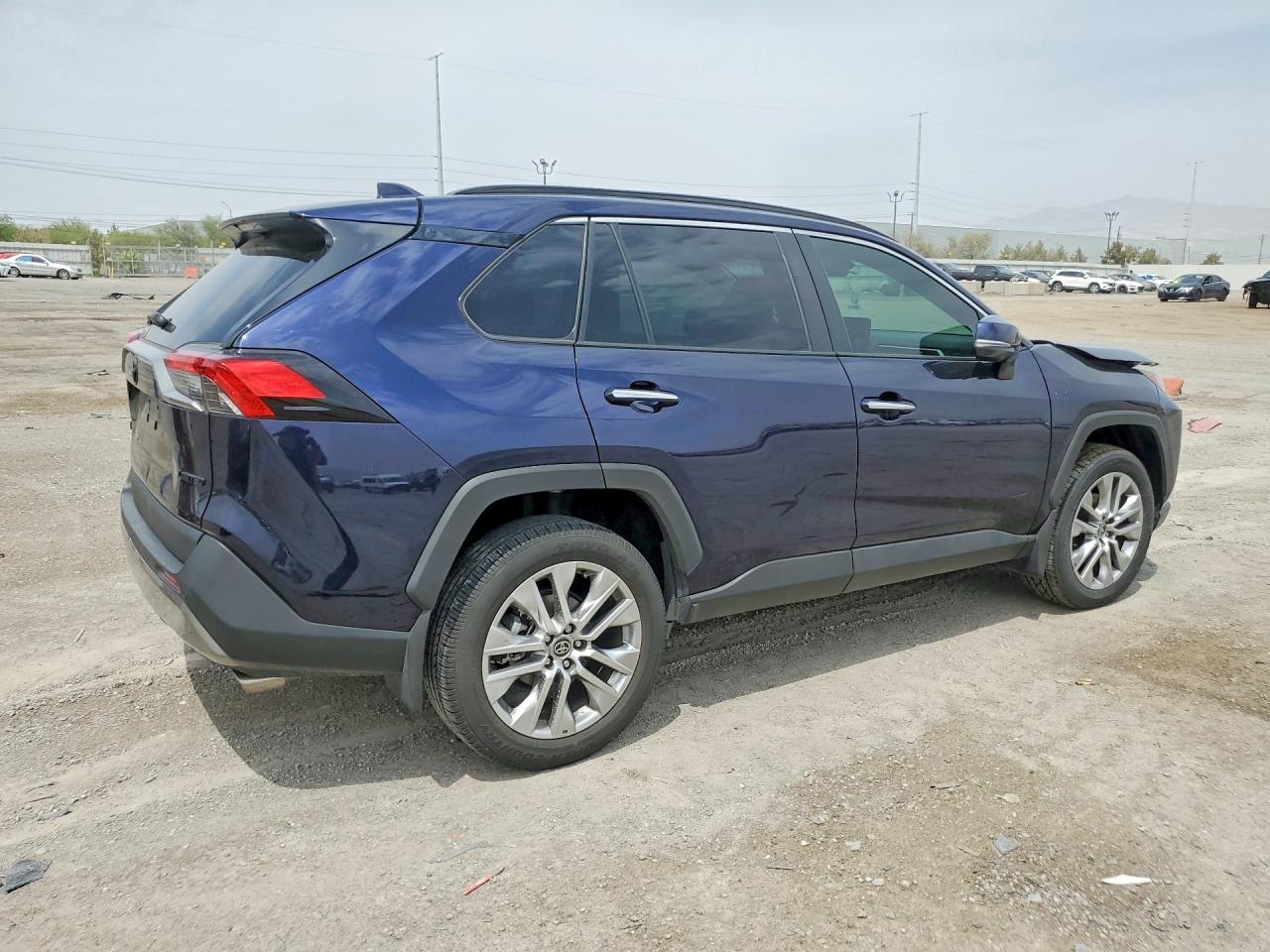 2024 TOYOTA RAV4 LIMITED — снимка 3