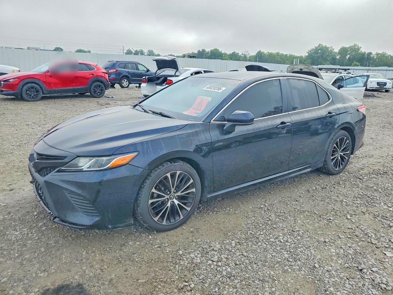 2018 TOYOTA CAMRY SE