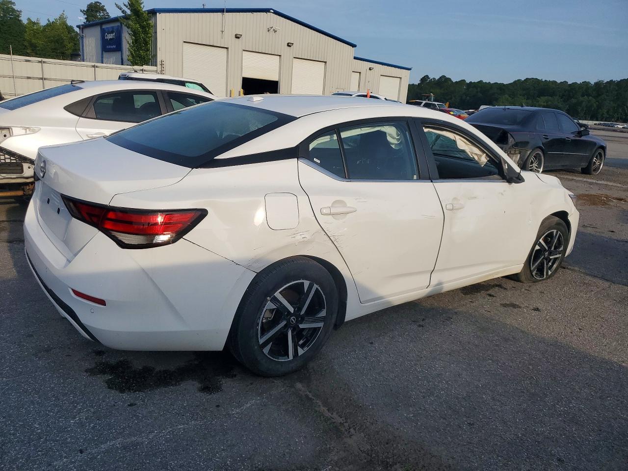 2025 NISSAN SENTRA SV — снимка 3