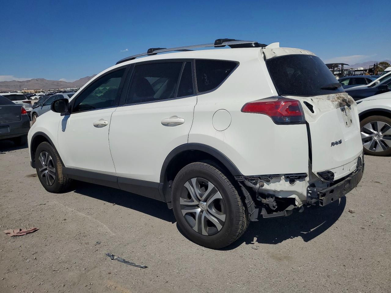 2016 TOYOTA RAV4 LE — снимка 2