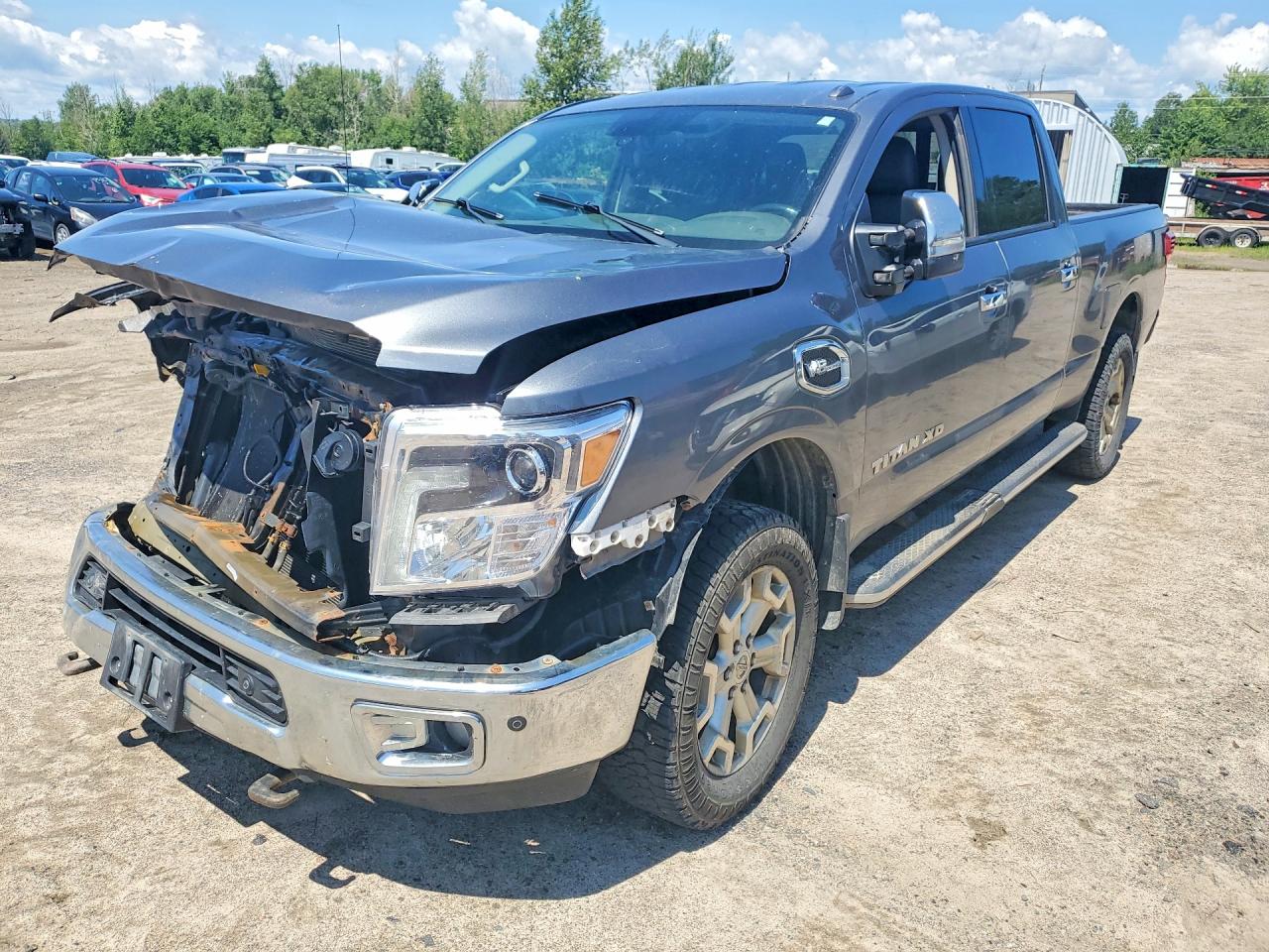 2017 NISSAN TITAN