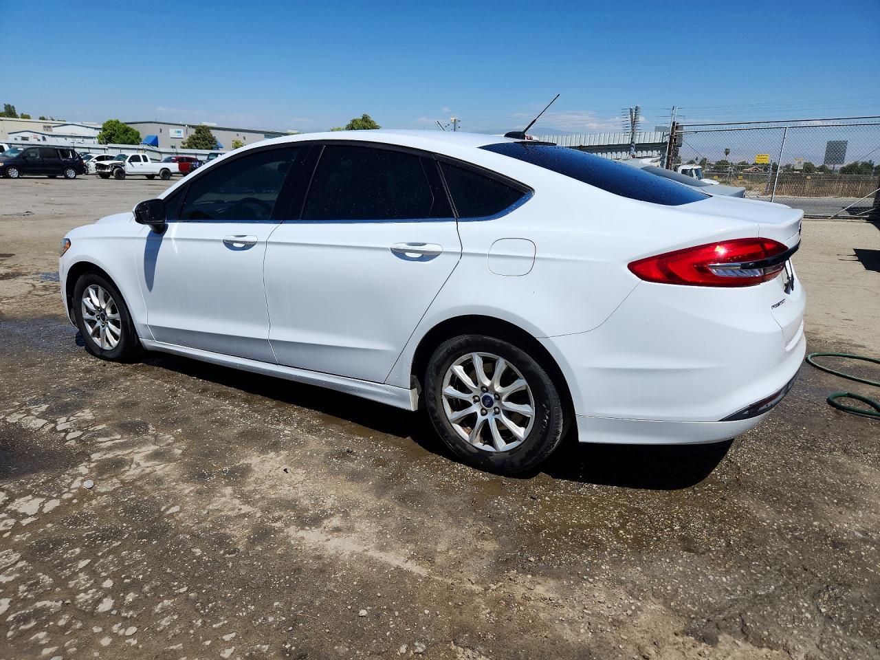 2017 FORD FUSION S — снимка 2