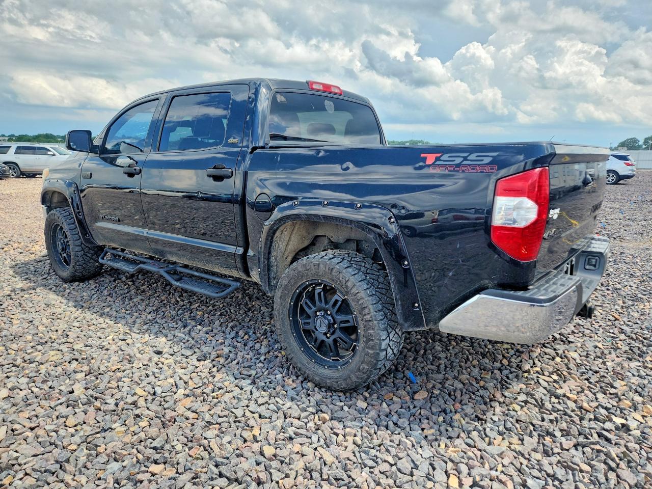 2016 TOYOTA TUNDRA SR5 — снимка 2