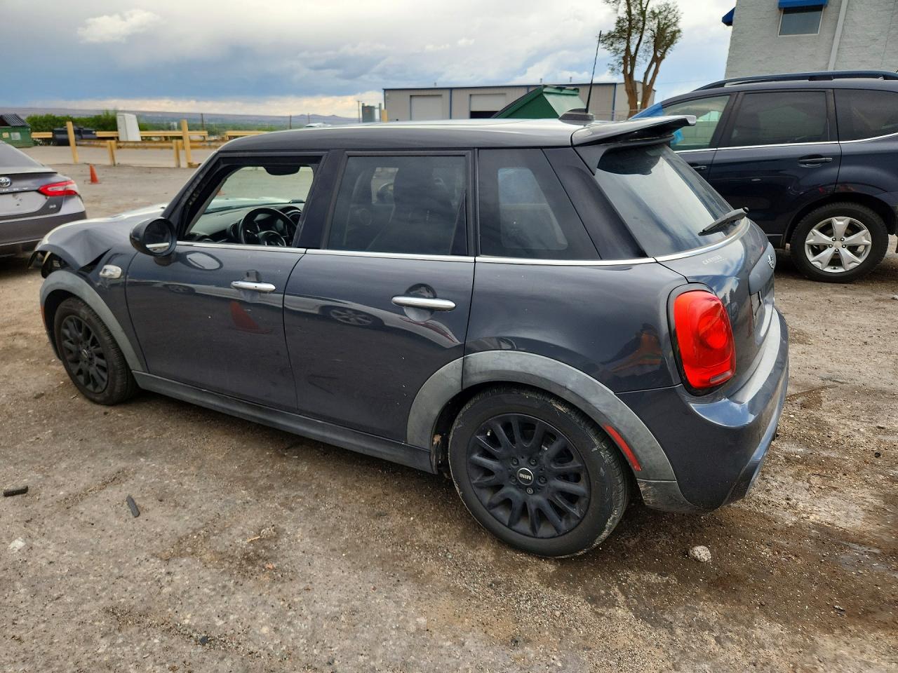 2015 MINI COOPER S — снимка 2