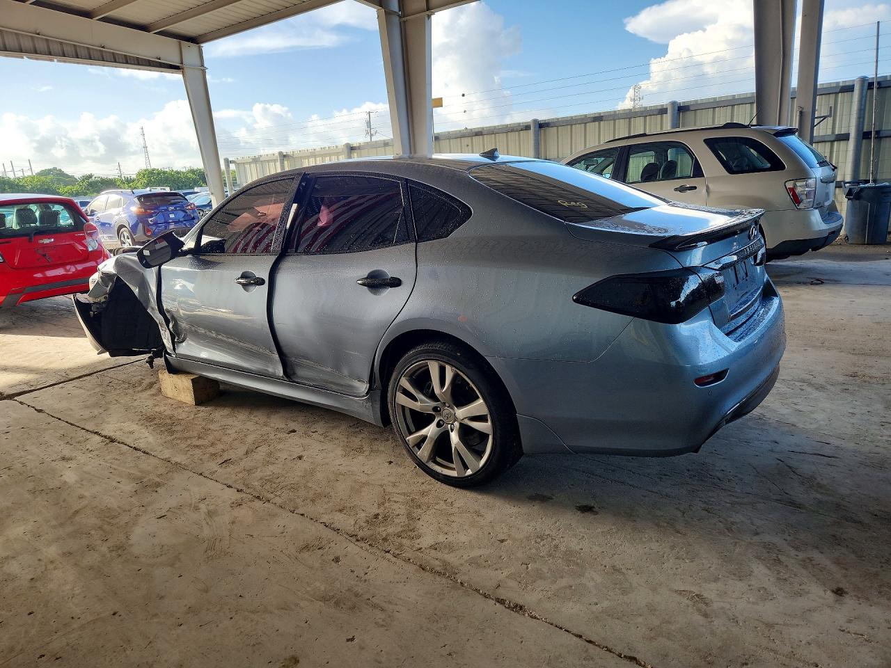 2017 INFINITI Q70 3.7 — снимка 2