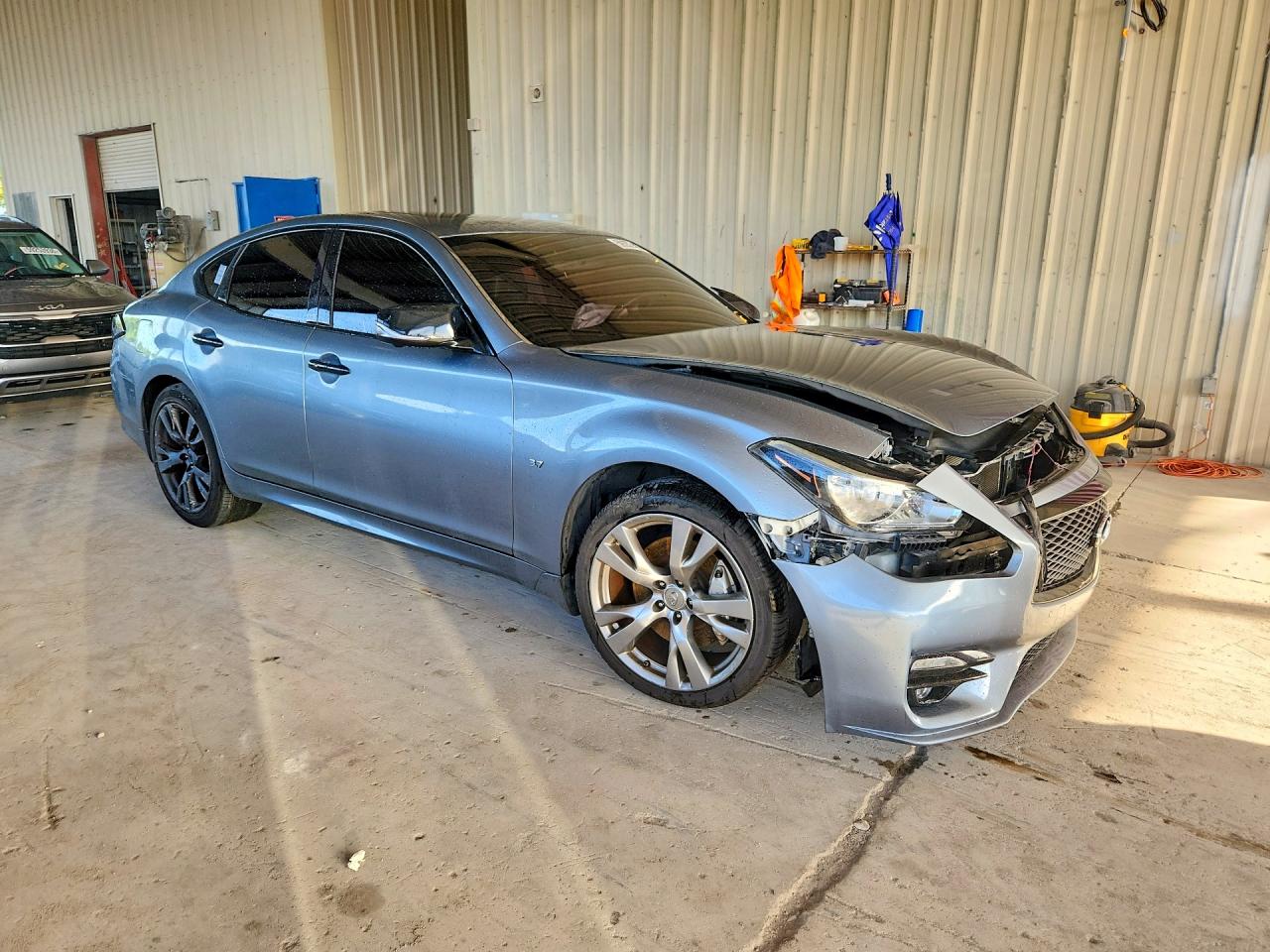 2017 INFINITI Q70 3.7 — снимка 4