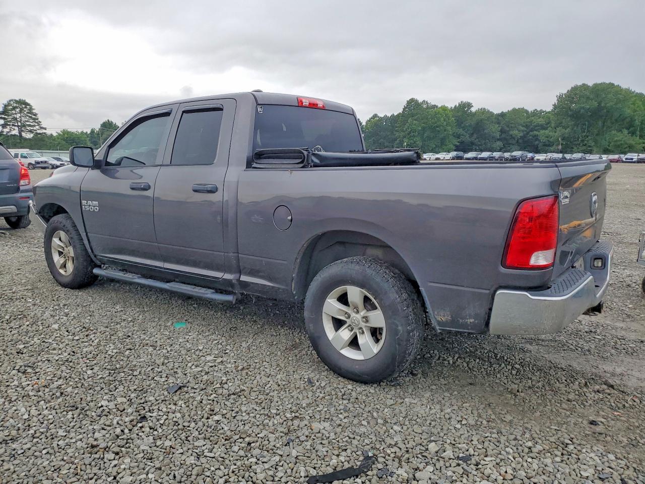 2018 RAM 1500 ST — снимка 2
