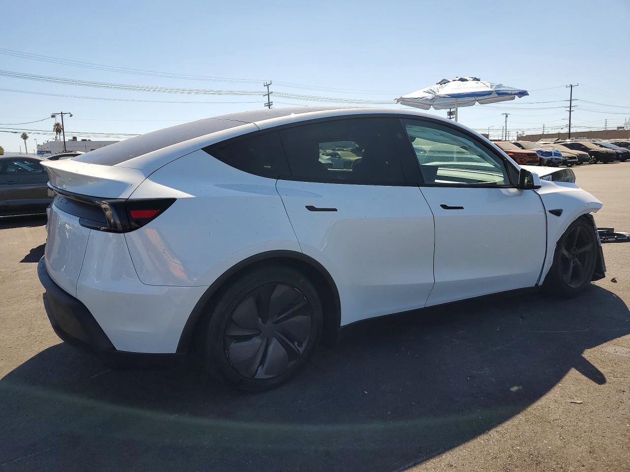 2026 TESLA MODEL Y — снимка 3