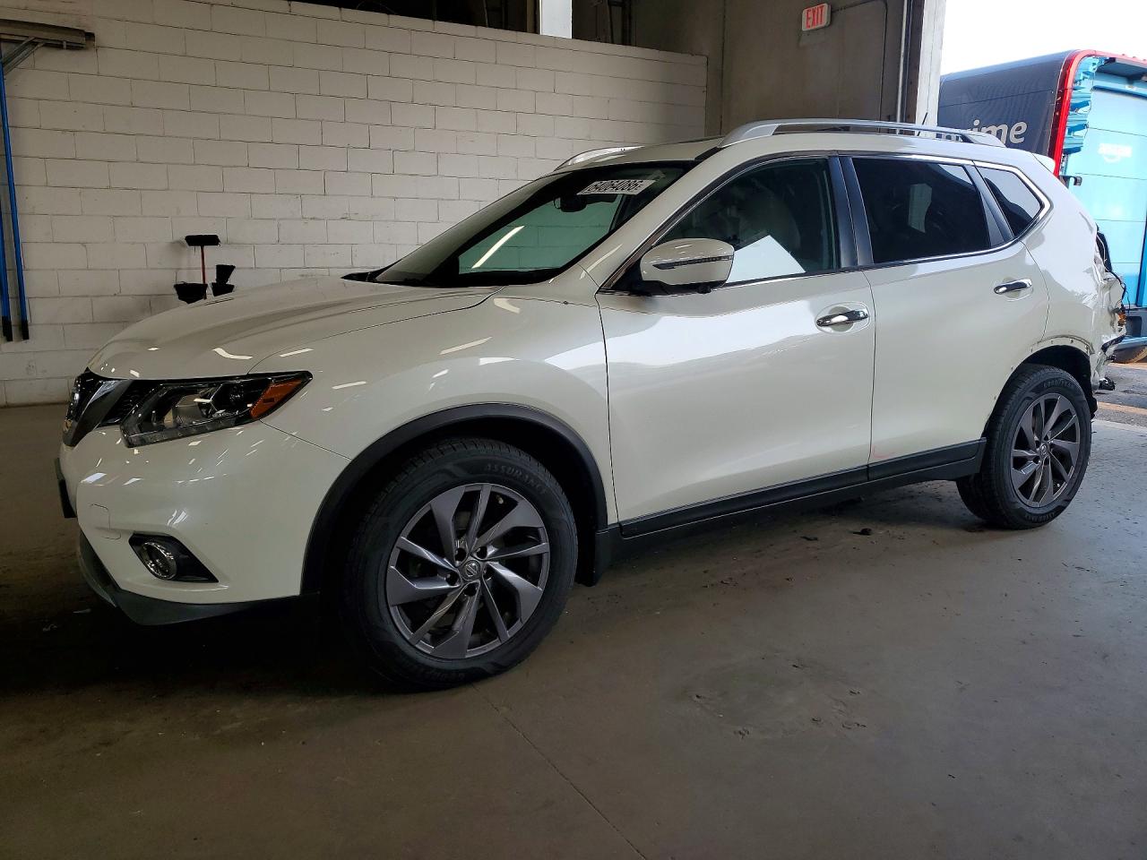2016 NISSAN ROGUE SL