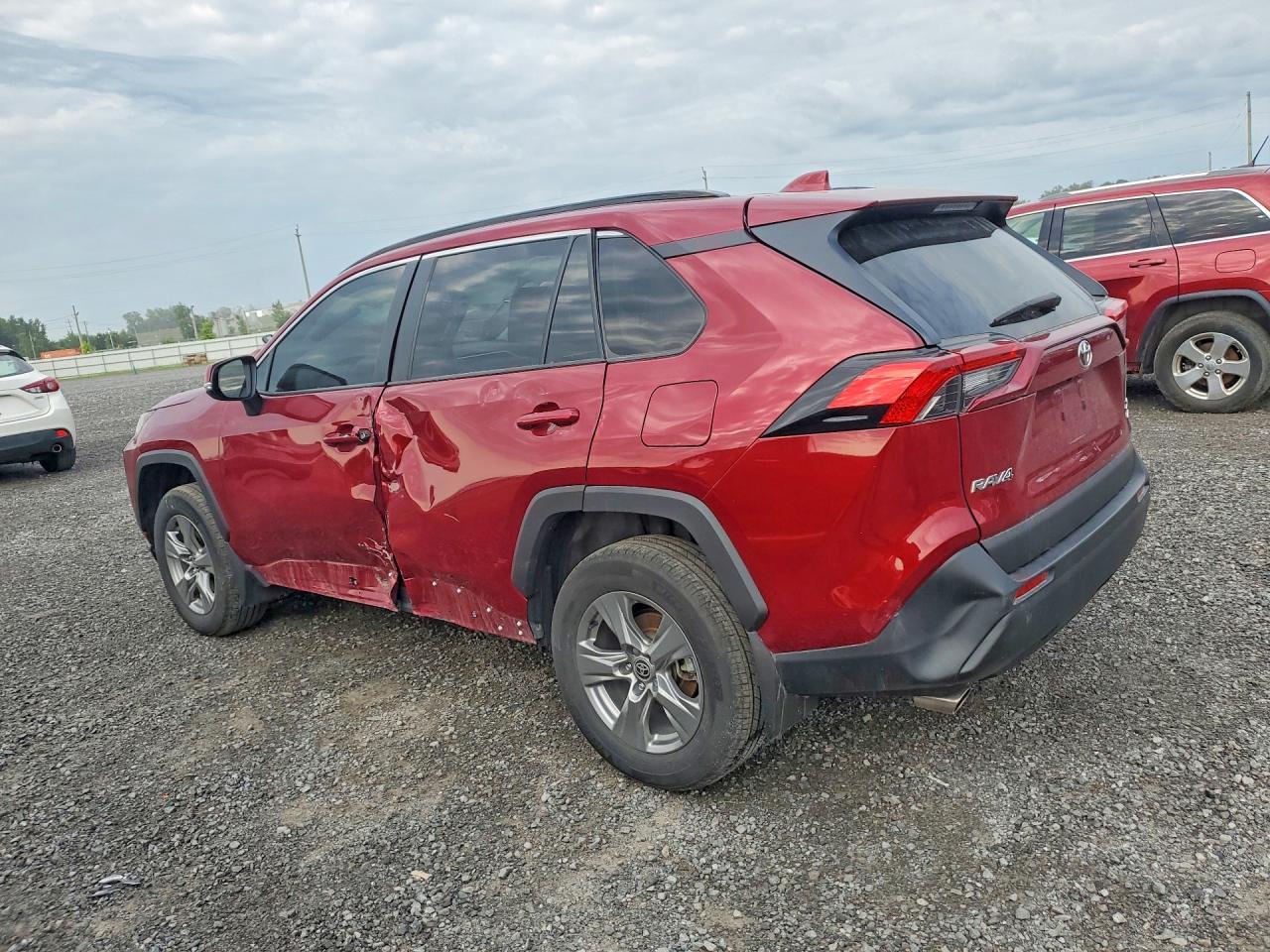 2024 TOYOTA RAV4 XLE — снимка 2