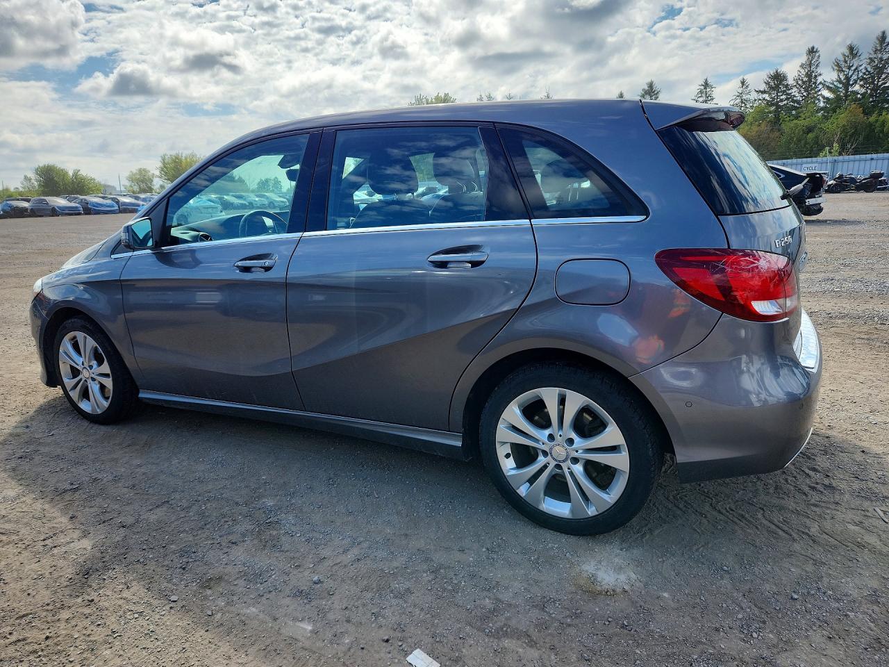 2015 MERCEDES-BENZ B 250 4MATIC — снимка 2
