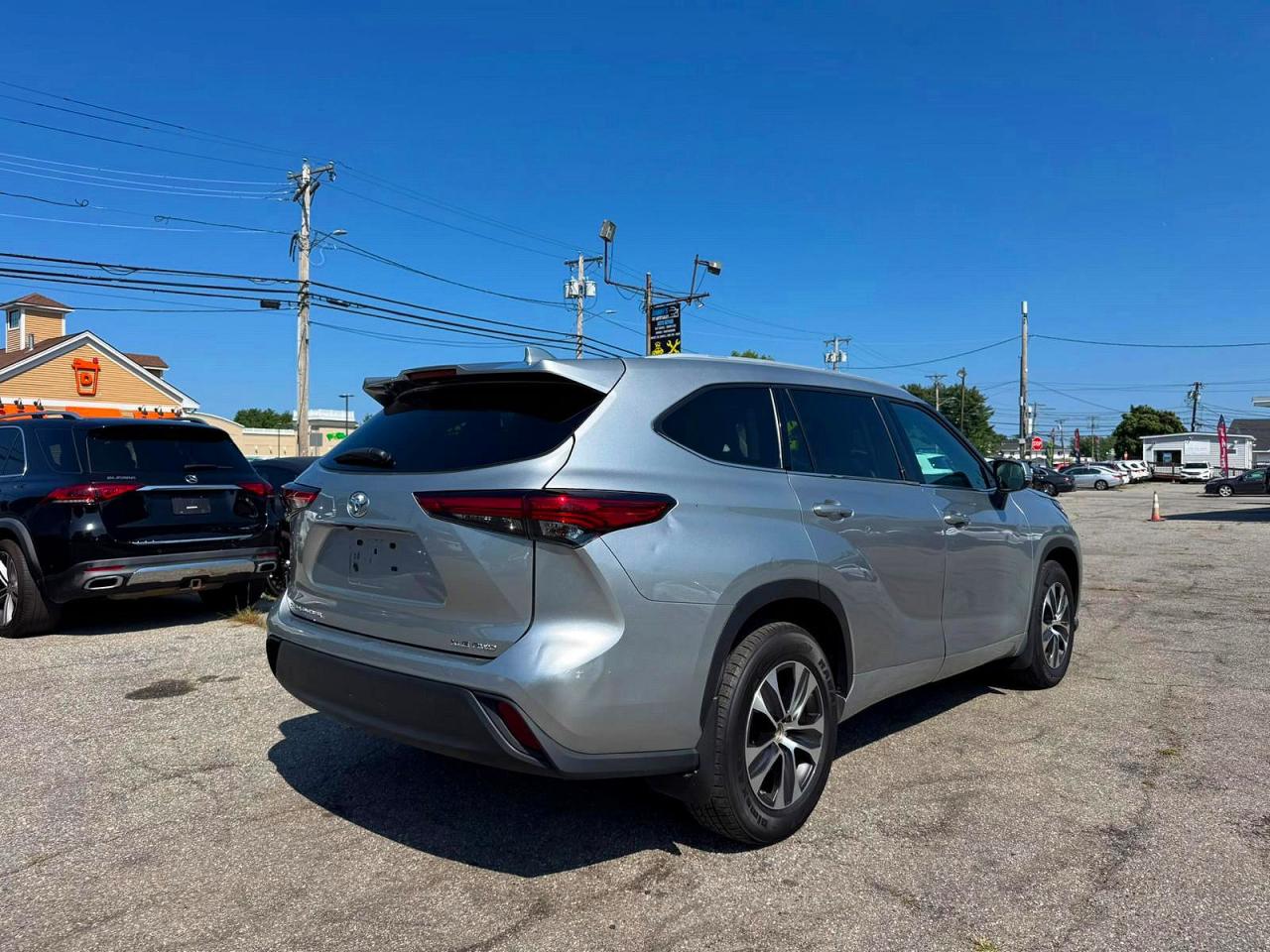 2022 TOYOTA HIGHLANDER XLE — снимка 4