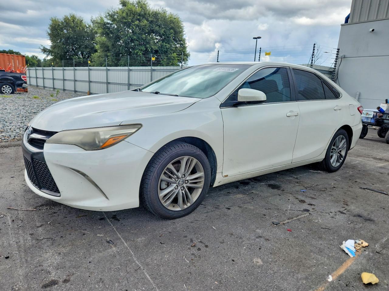 2017 TOYOTA CAMRY SE