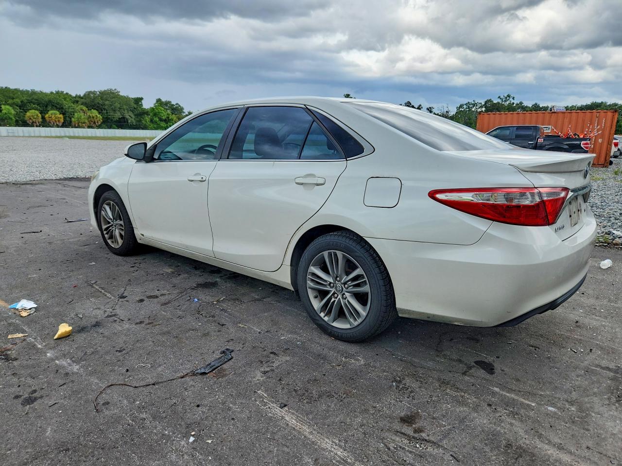 2017 TOYOTA CAMRY SE — снимка 2