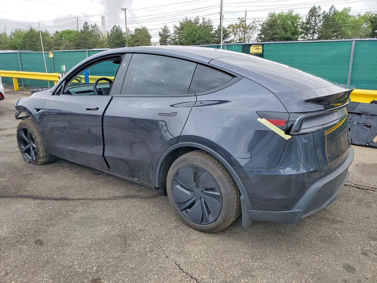 2026 TESLA MODEL Y — снимка 2