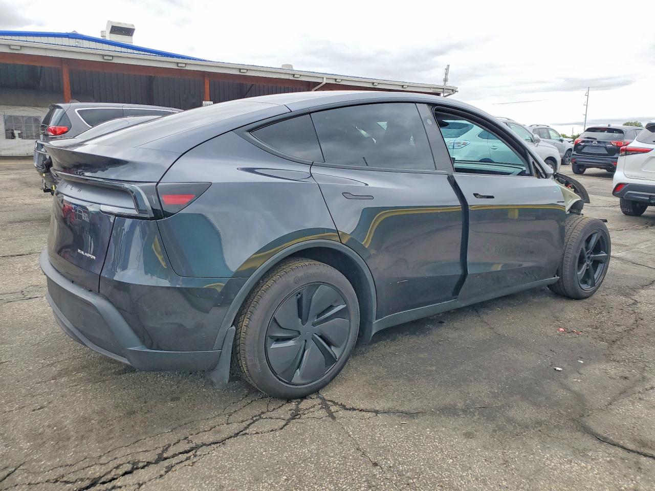2026 TESLA MODEL Y — снимка 3