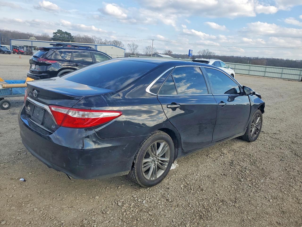 2017 TOYOTA CAMRY SE — снимка 3