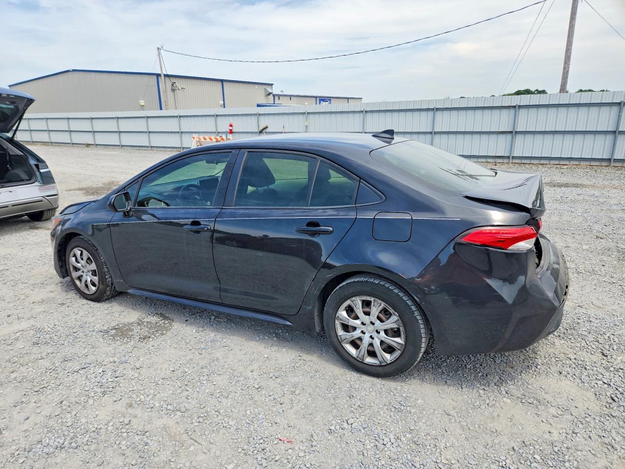 2021 TOYOTA COROLLA LE — снимка 2