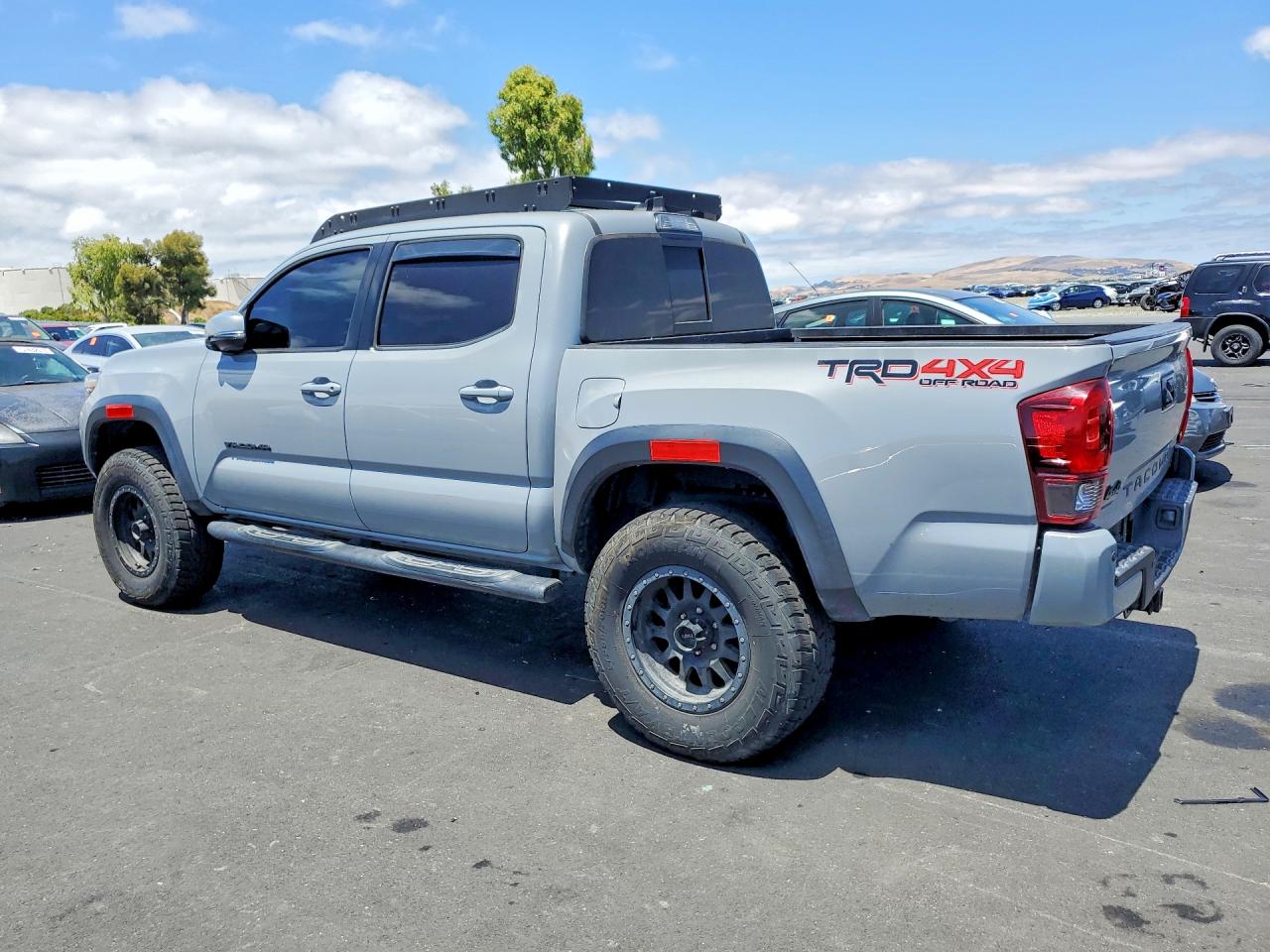 2019 TOYOTA TACOMA — снимка 2